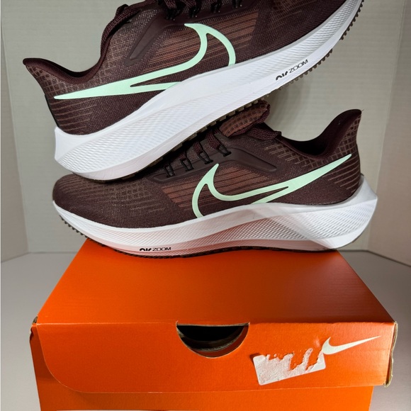 Nike Shoes - Nike Women's Maroon Sneakers with Mint Swoosh